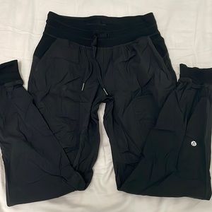 Dance Studio Mid-Rise Jogger